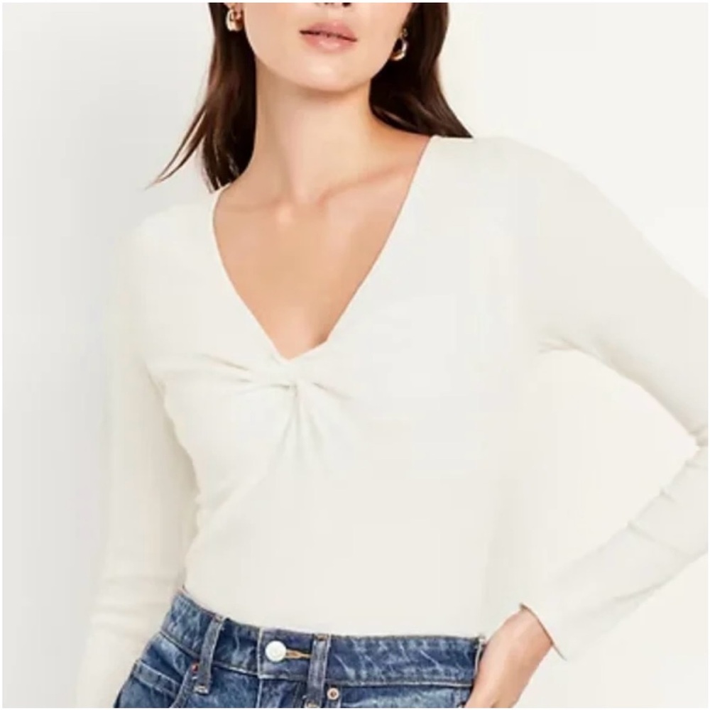 NWT - Old Navy Women’s Cream Twist-Front Ribbed Long Sleeve Top - Size XL!